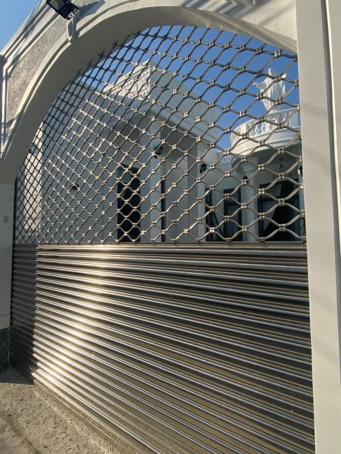 Cửa cuốn mắt võng inox